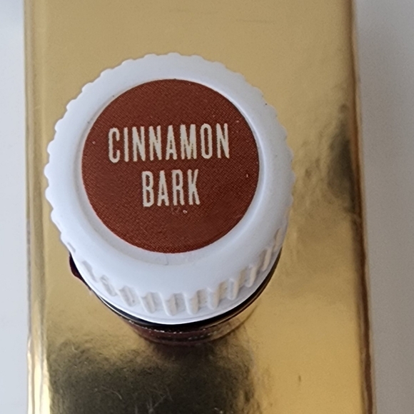NWT Young Living Cinnamon Bark essential oil blend - Picture 4 of 4